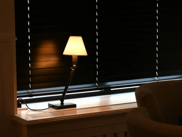 SÉVÈRE - Brass table lamp by Authentage Lighting - view 3